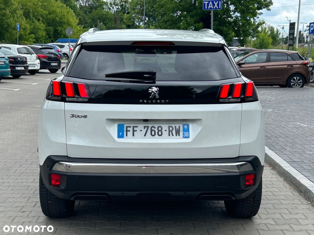 Peugeot 3008 PureTech 130 Stop & Start GPF EAT8 Allure - 13