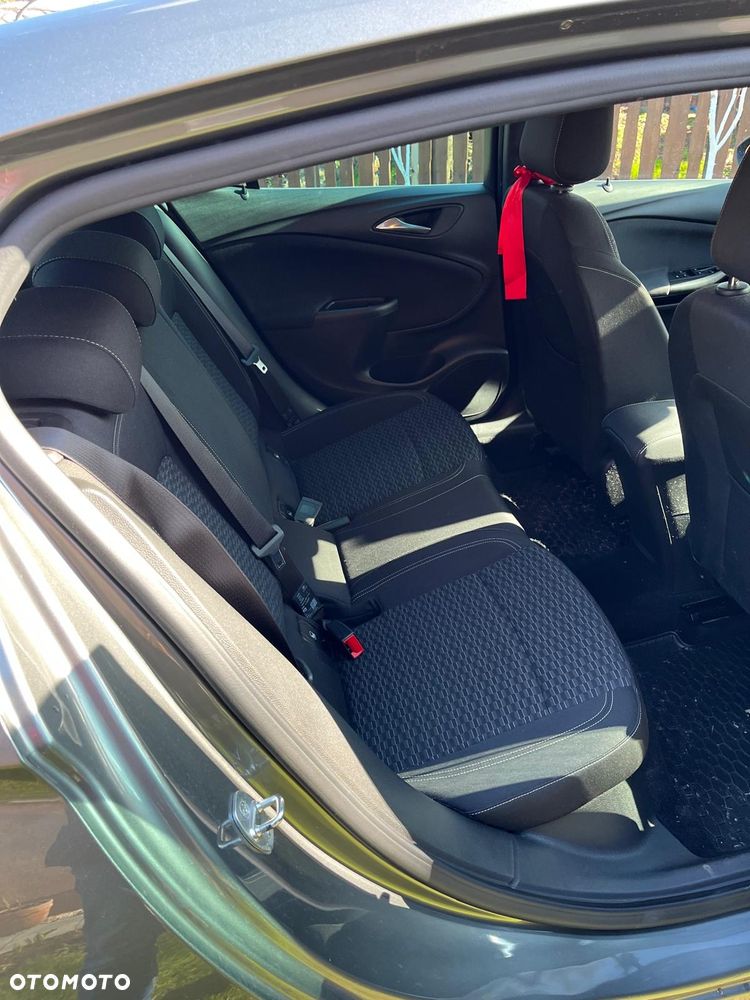 Opel Astra 1.4 T GPF Dynamic - 9