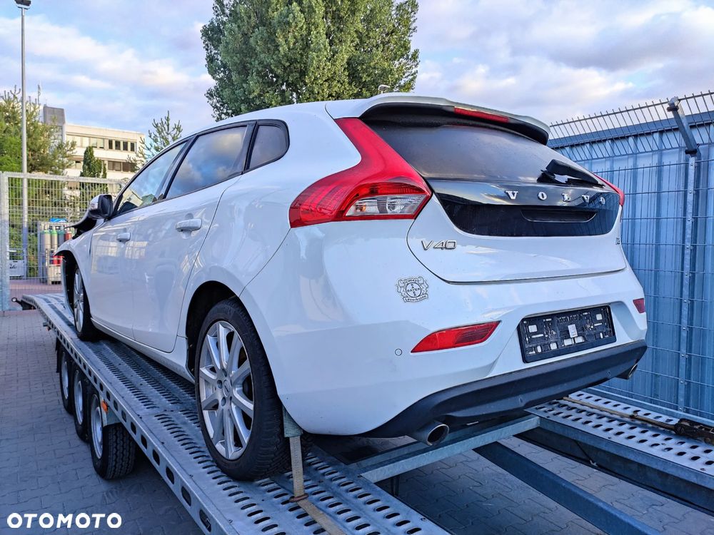 Volvo V40 D3 Kinetic - 16