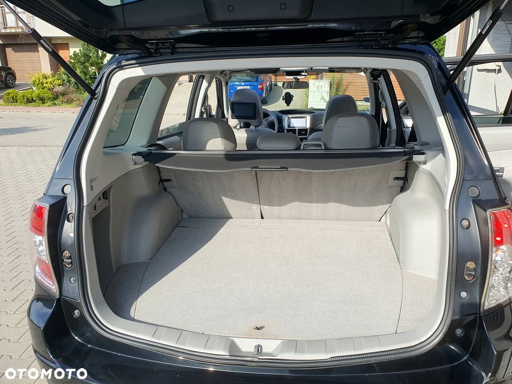 Subaru Forester 2.0D XE 000 - 11