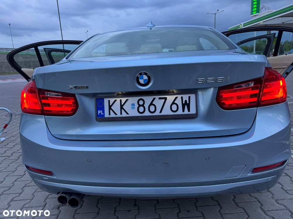 BMW Seria 3 328i xDrive - 10