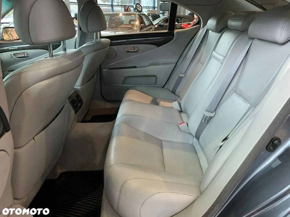 Lexus LS 460 Superior - 18