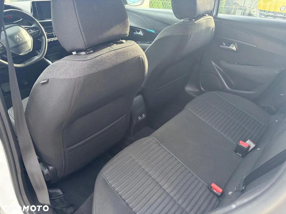 Peugeot 208 e-208 50kWh GT - 24