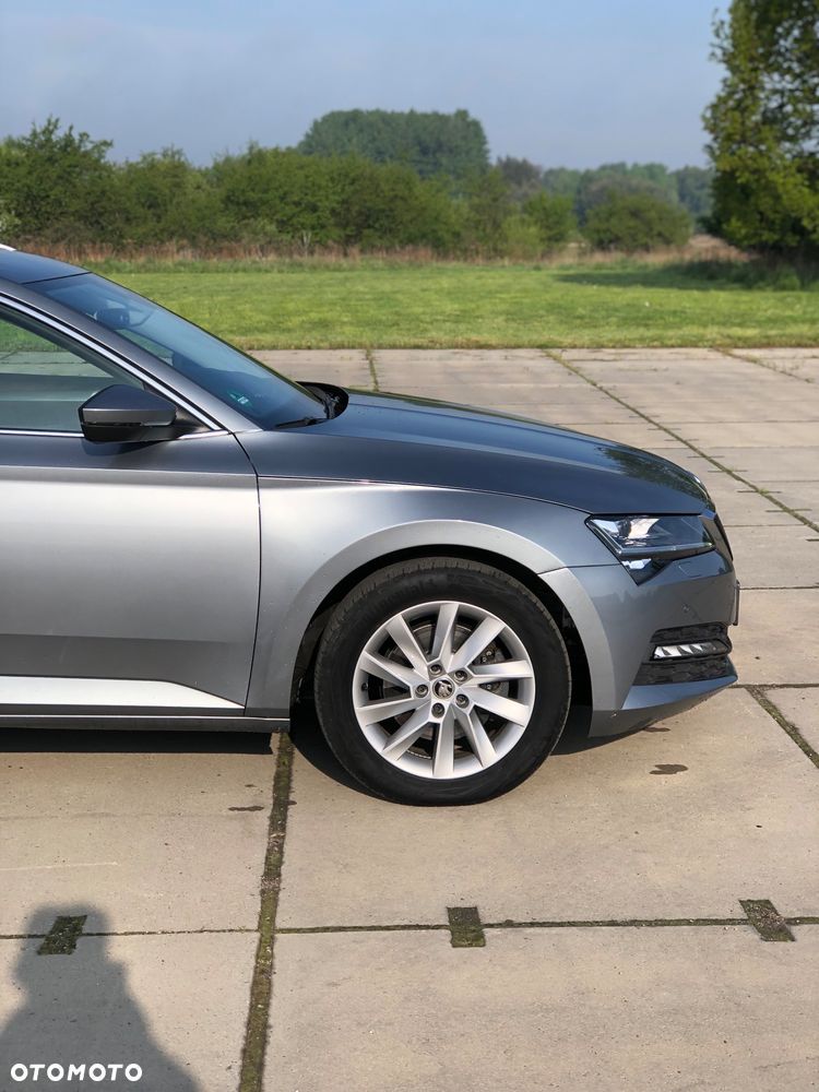 Skoda Superb 2.0 TDI DSG Style - 11