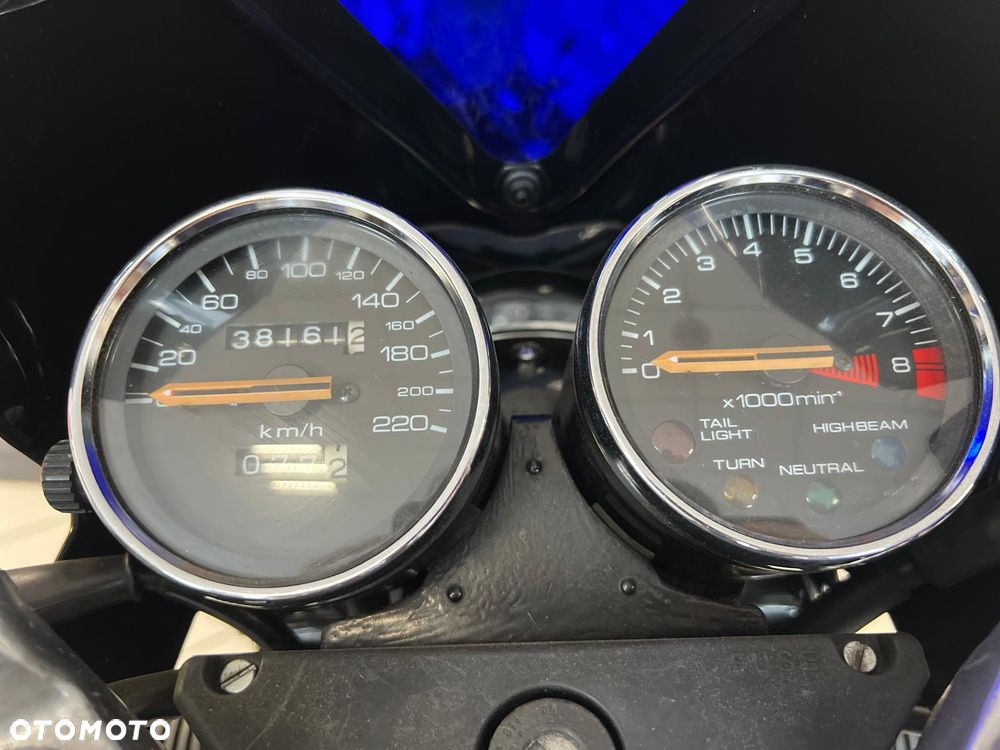Honda XBR - 23