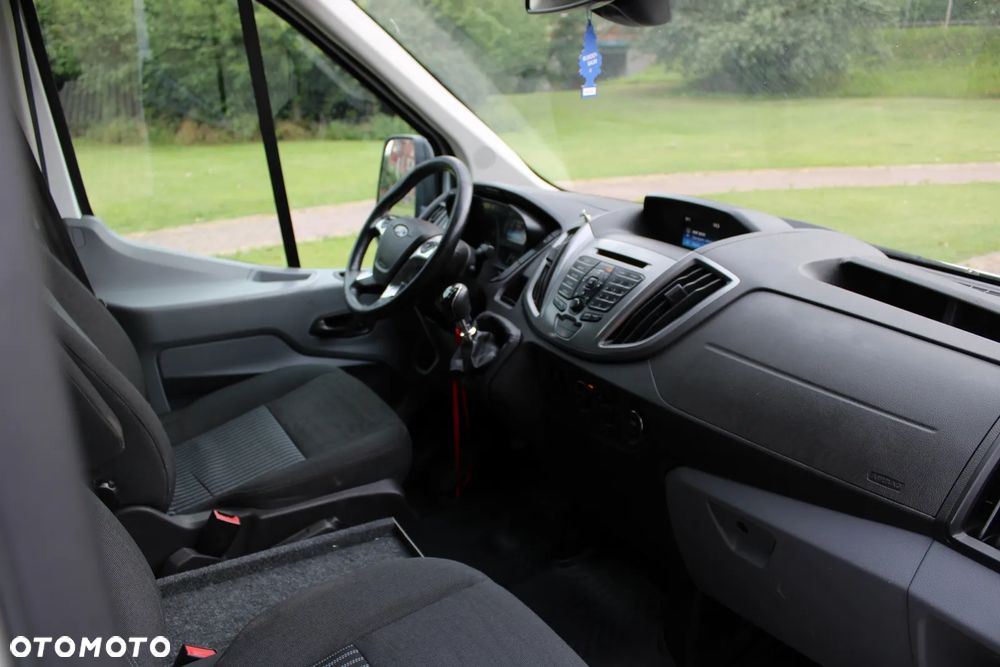 Ford Transit - 25