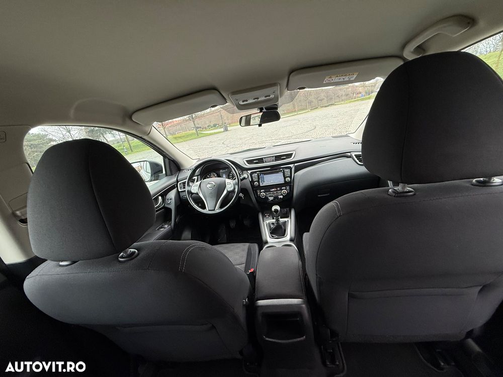 Nissan Qashqai 1.6 DCI ALL-MODE 4x4i ACENTA - 17