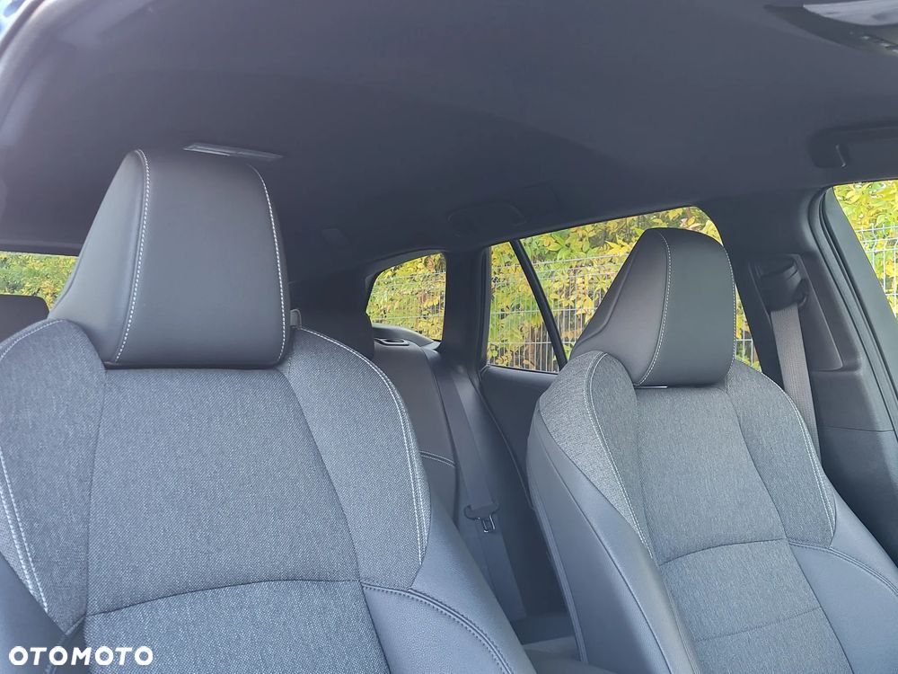 Toyota Corolla 2.0 Hybrid Executive - 12