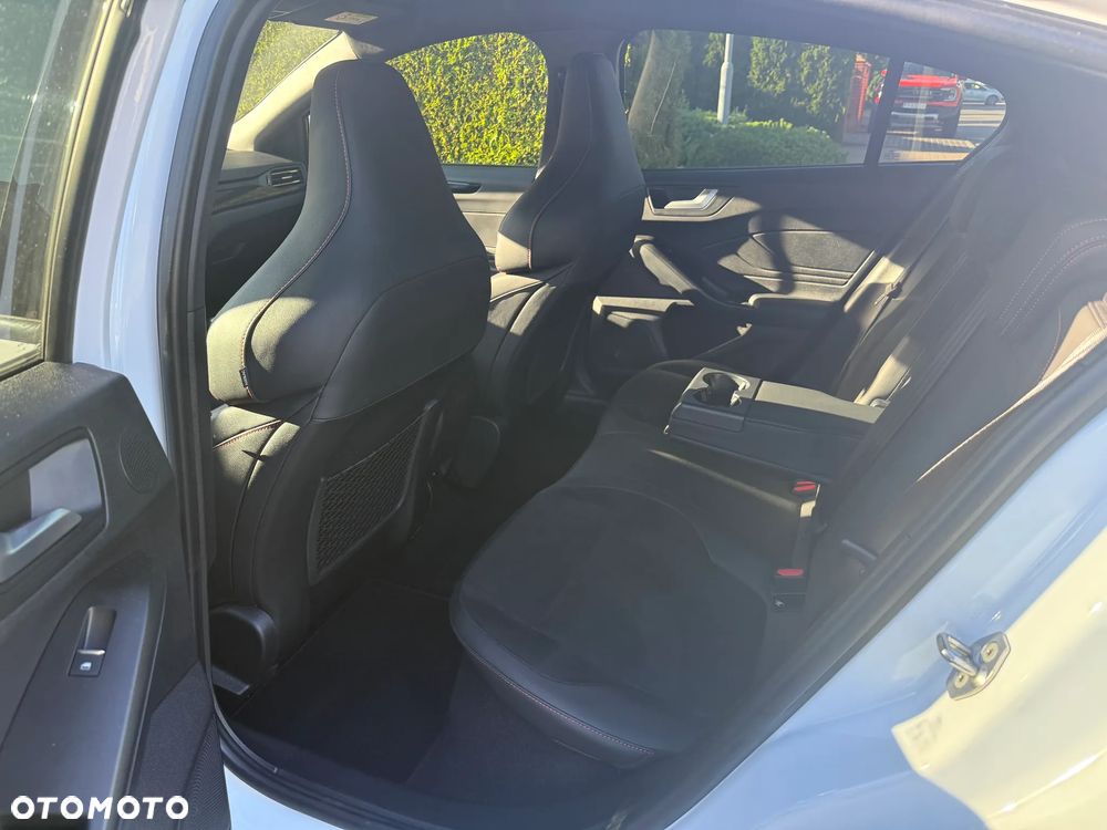 Ford Focus 2.3 EcoBoost ST X - 14