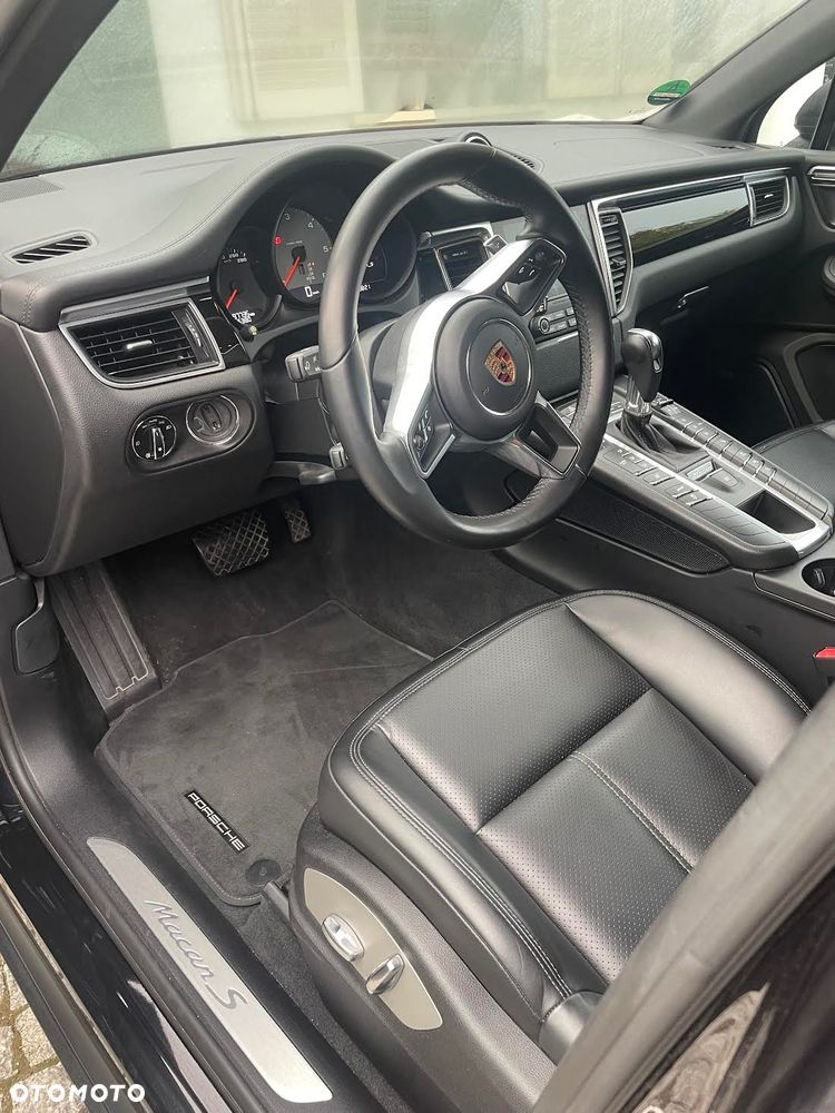 Porsche Macan - 4