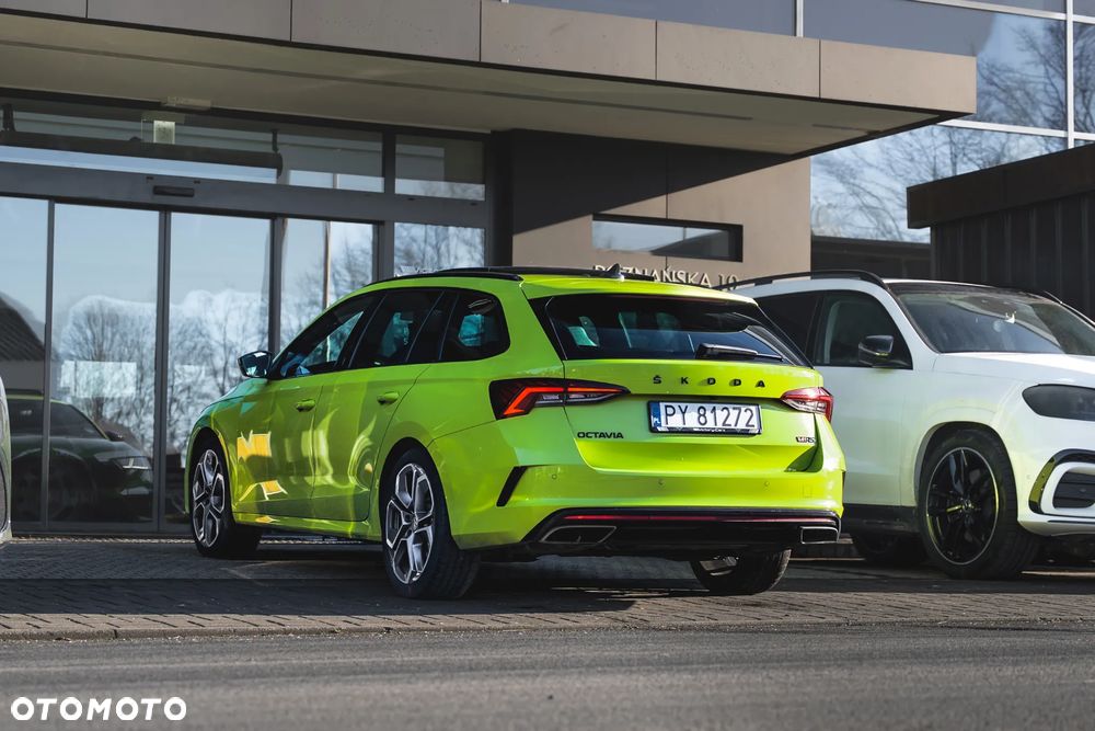 Skoda Octavia 2.0 TSI RS DSG - 21