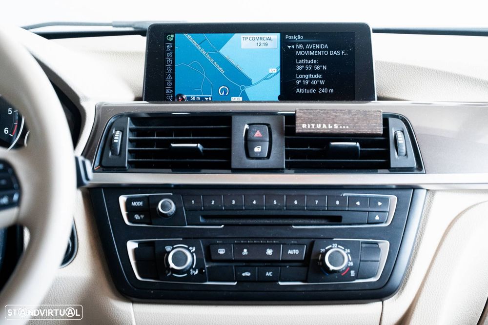 BMW 320 d Auto Line Modern - 16