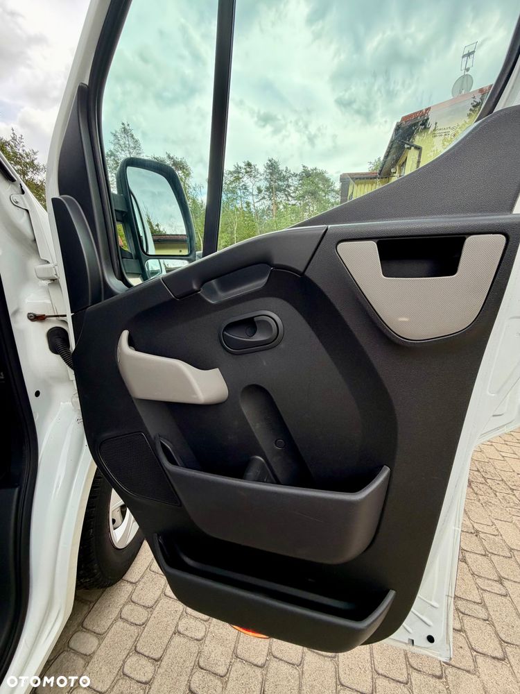 Renault Master - 24