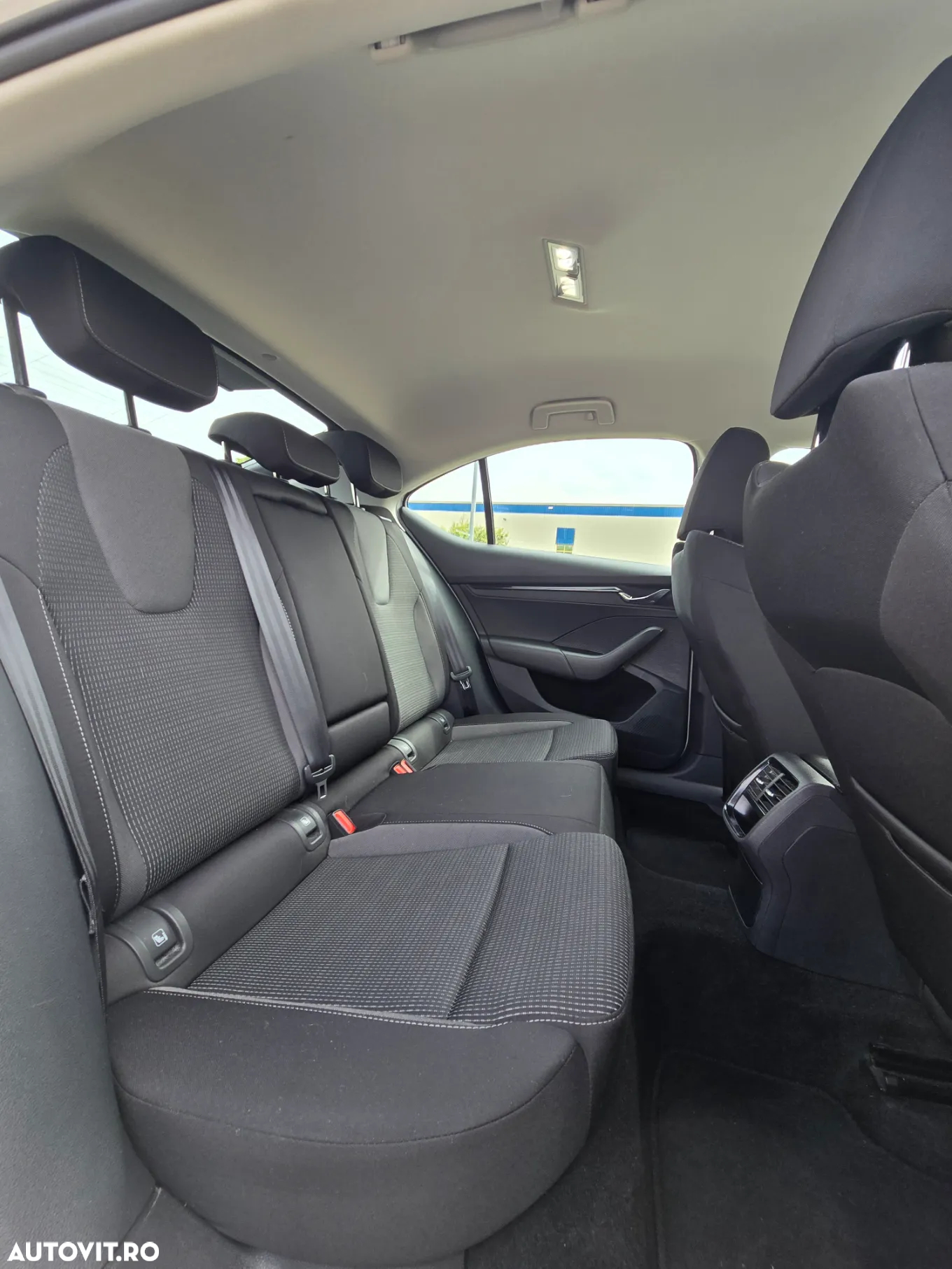 Skoda Octavia 2.0 TDI Selection - 5