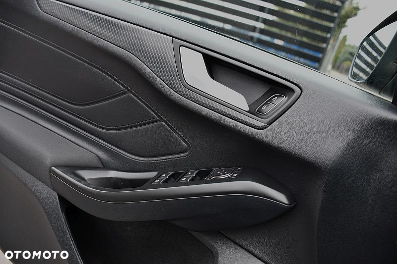 Ford Focus 1.5 EcoBlue Start-Stopp-System ST-LINE STYLE - 15