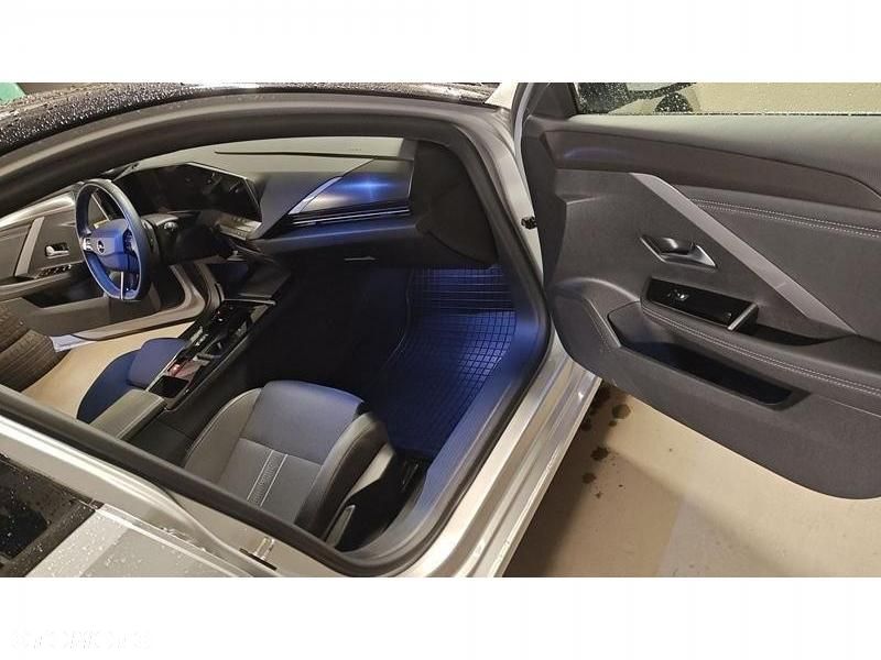 Opel Astra - 16