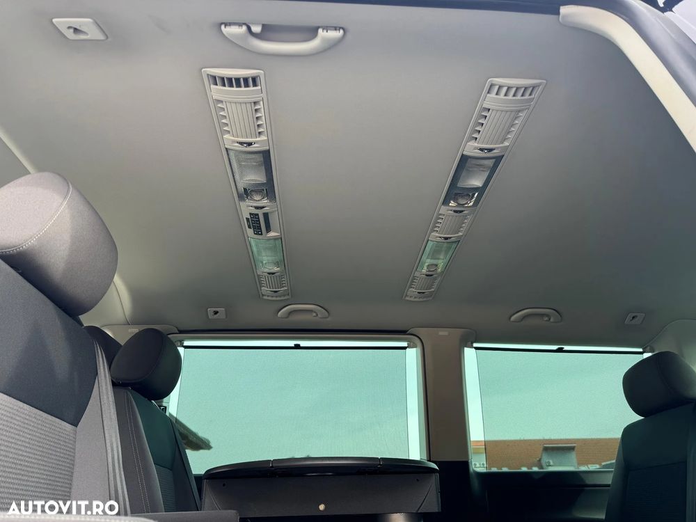 Volkswagen Multivan - 8