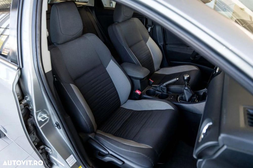 Toyota Auris 1.6 D-4D Comfort - 14