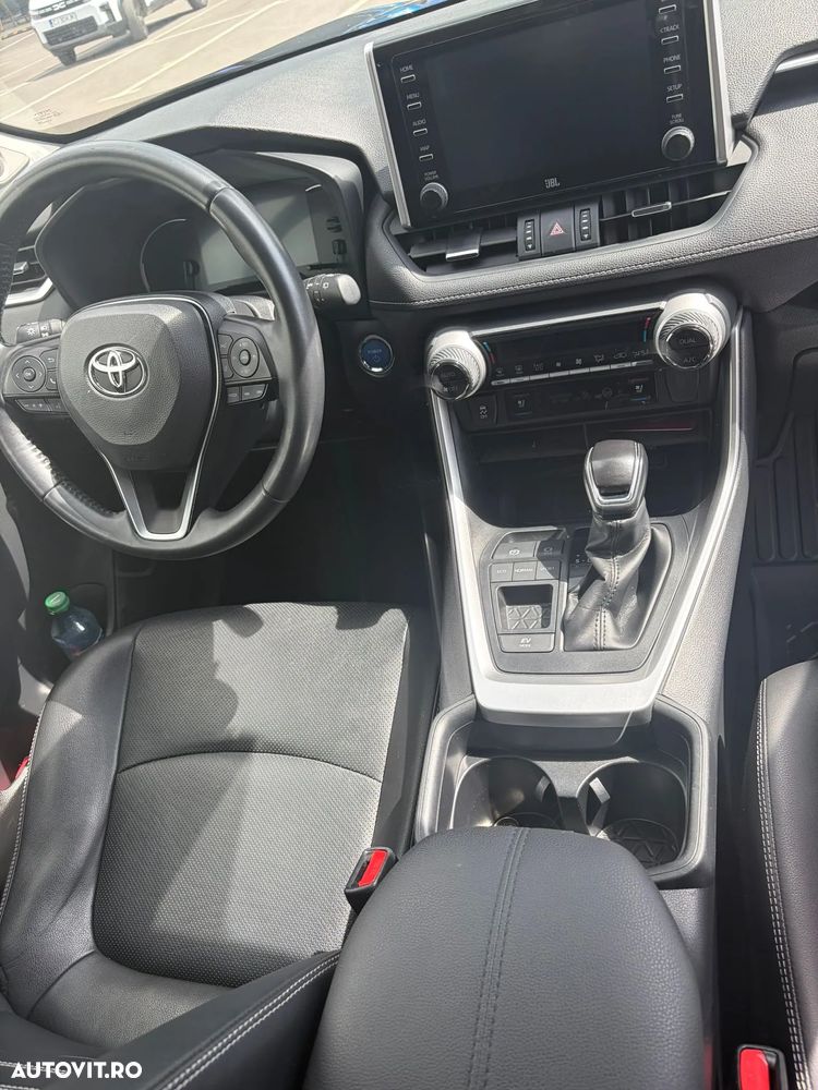 Toyota RAV4 - 13