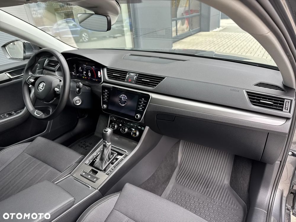 Skoda Superb 2.0 TDI SCR 4x4 Style DSG - 6
