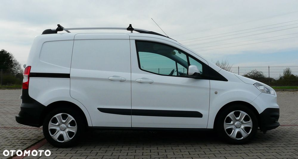 Ford Transit Courier - 5