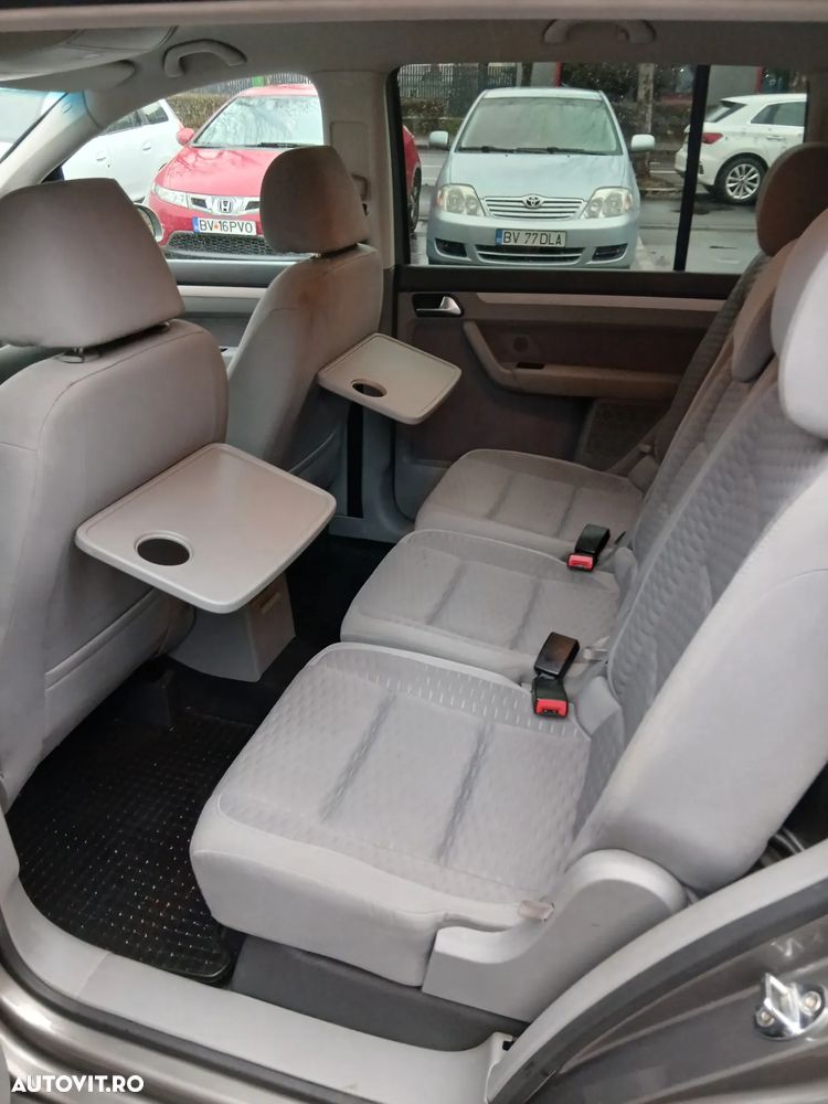 Volkswagen Touran 1.4 TSI United - 10