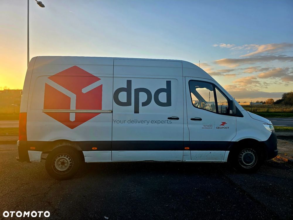 Mercedes-Benz Sprinter - 4