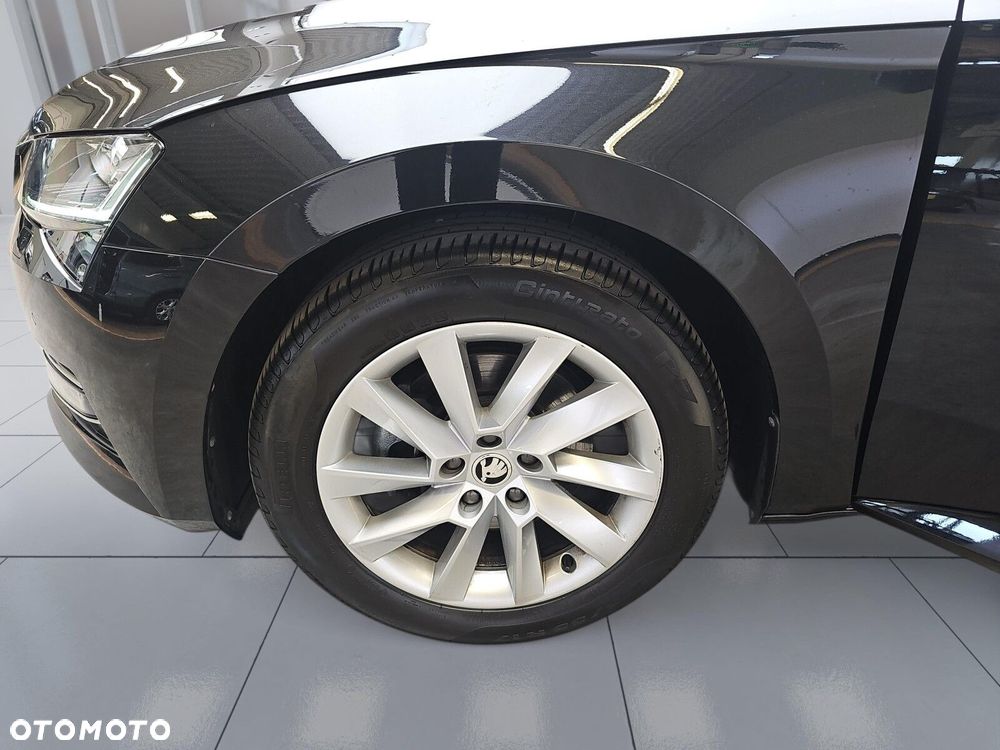 Skoda Superb 2.0 TDI SCR 4x4 Style DSG - 36