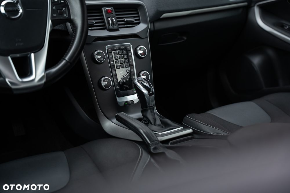 Volvo V40 D2 Geartronic Momentum - 30