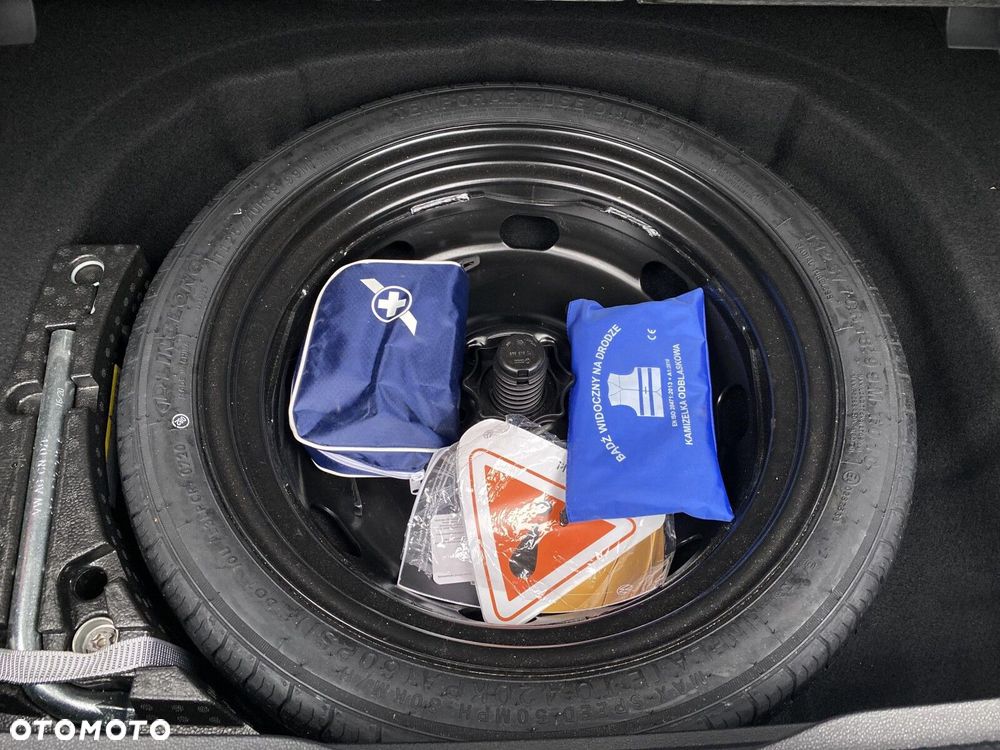 Volkswagen Golf - 37