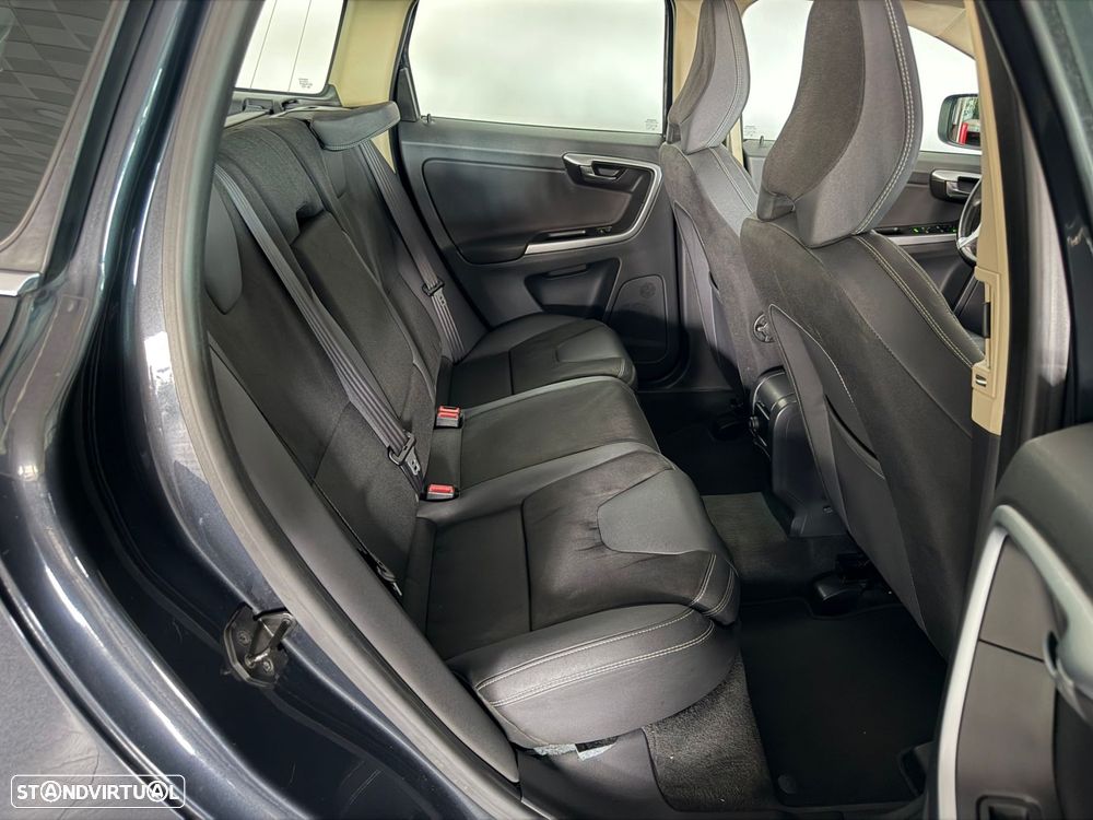 Volvo XC 60 2.0 D3 Drive Momentum - 29