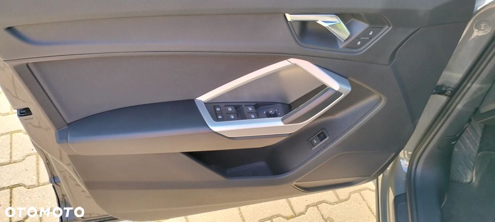 Audi Q3 2.0 TDI S tronic - 23