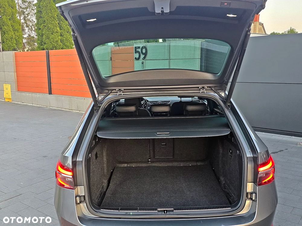 Skoda Superb 2.0 TDI DSG L&K - 18