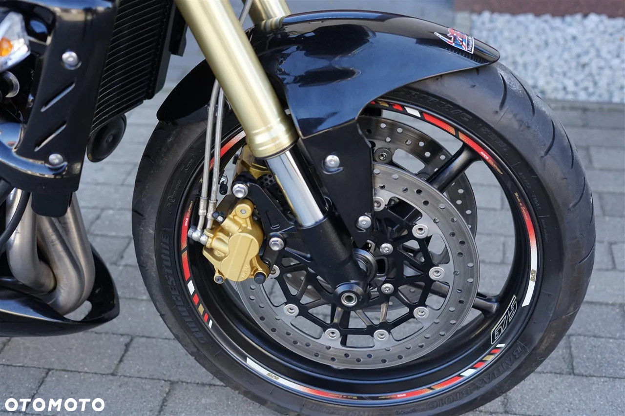 Triumph Street Triple - 14