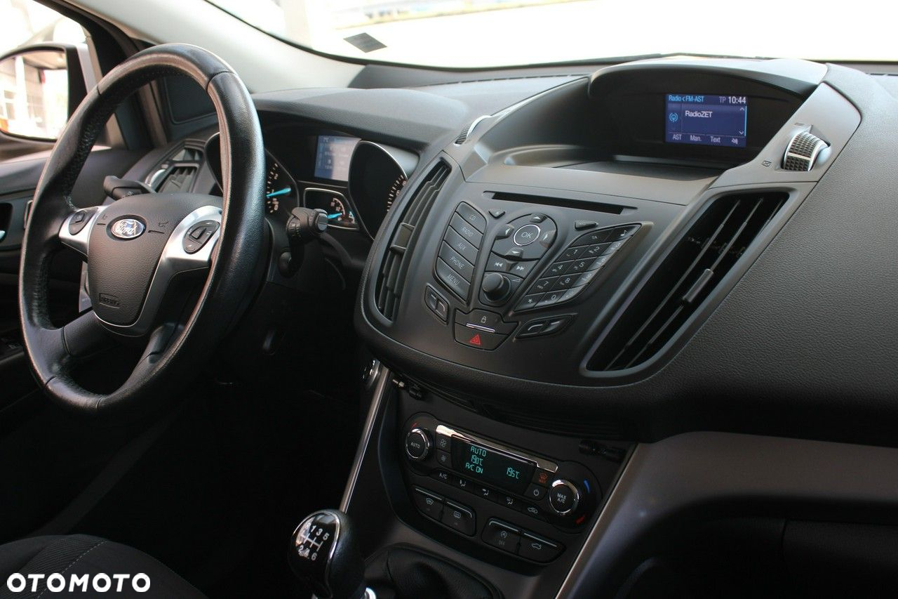 Ford Kuga 1.5 EcoBoost 2x4 Titanium - 23