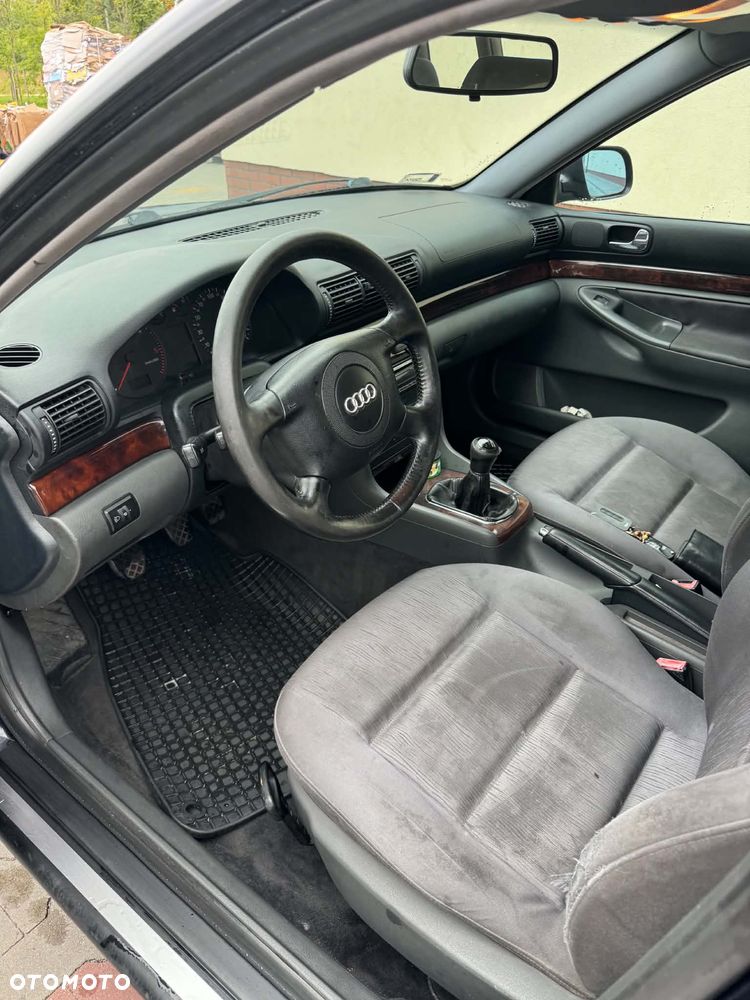 Audi A4 Avant - 12
