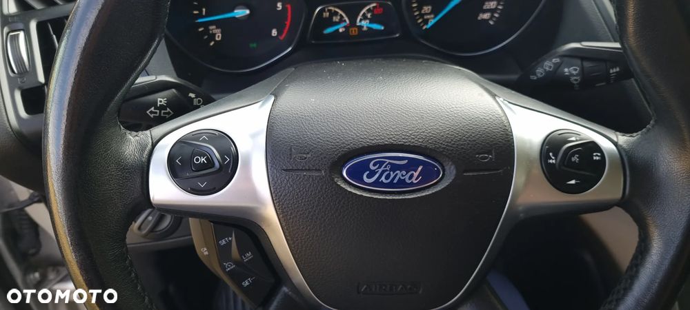 Ford Kuga - 29