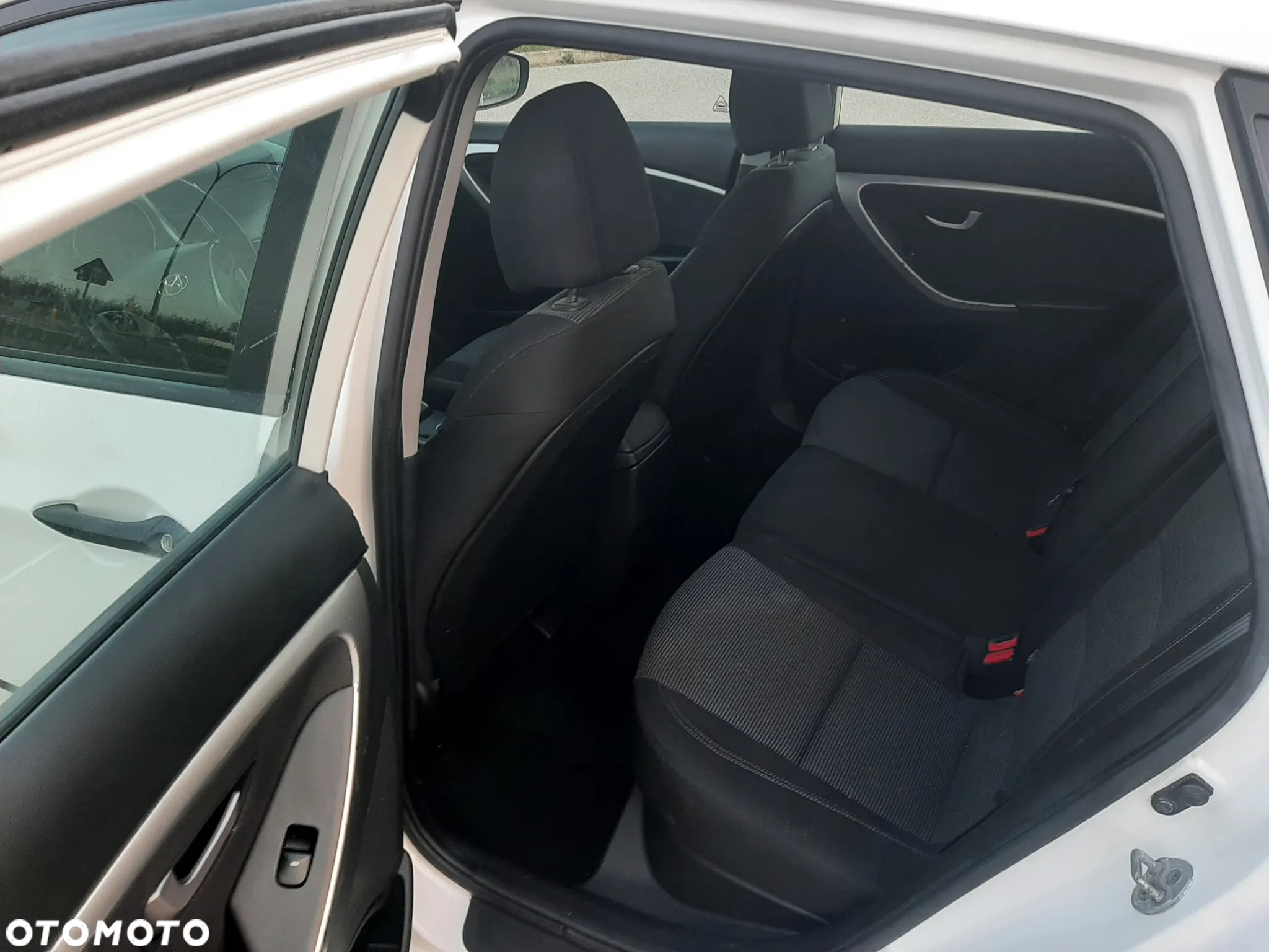Hyundai i30 1.4 CRDi Comfort - 11