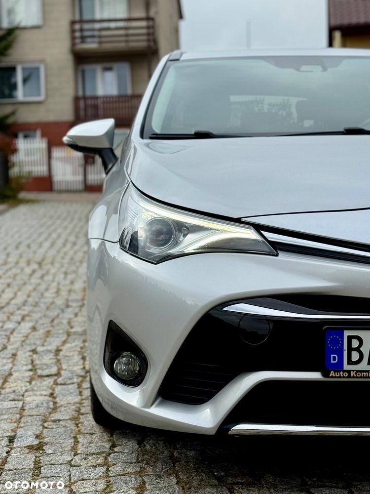 Toyota Avensis - 28