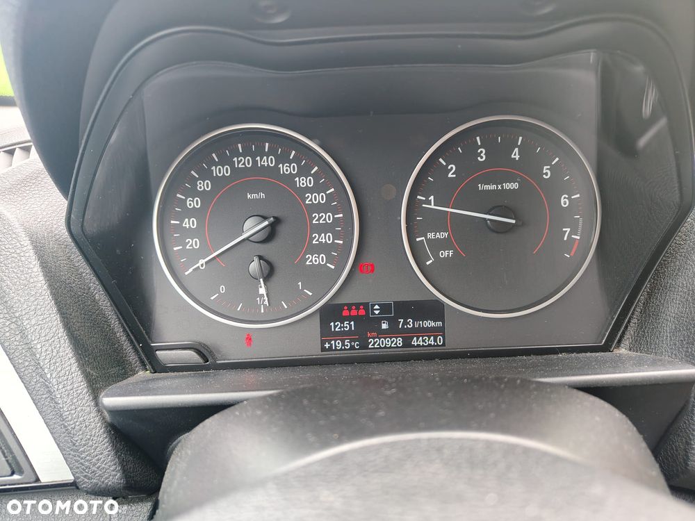 BMW Seria 1 118i Sport Line - 17