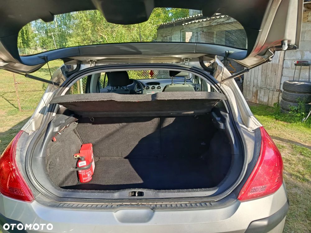 Peugeot 308 - 8