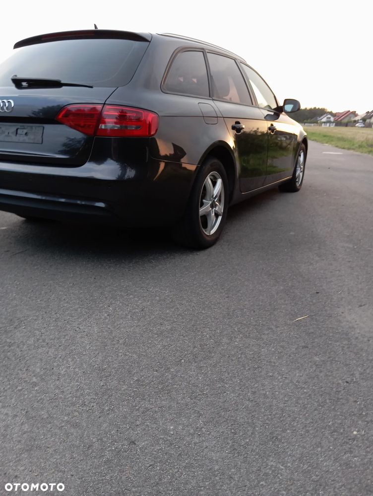 Audi A4 Avant - 10