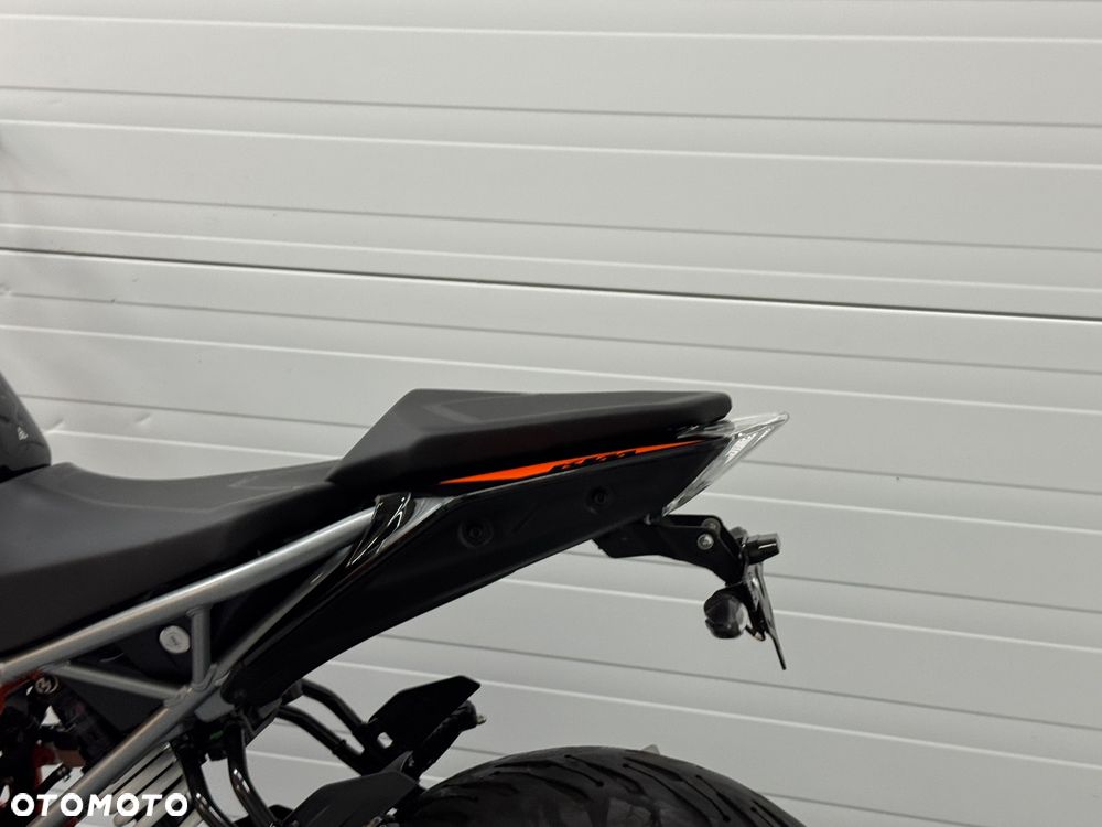 KTM Duke - 17