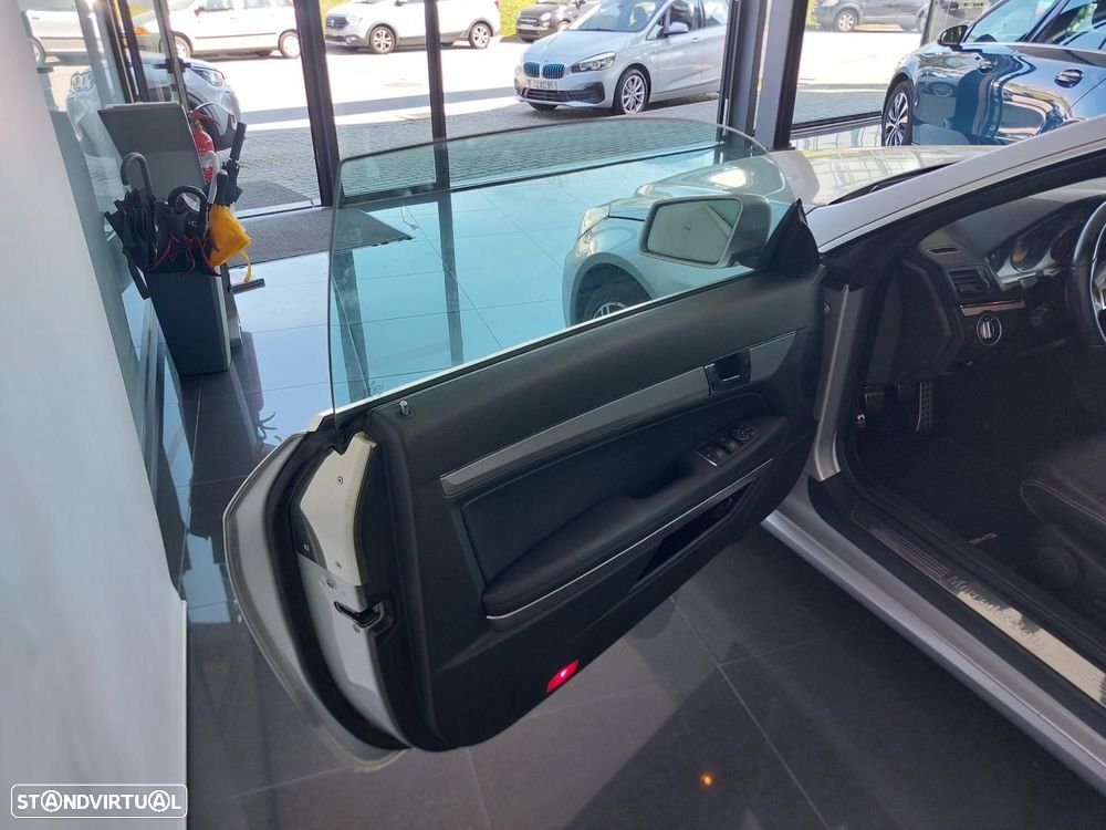 Mercedes-Benz E 220 CDi Avantgarde BlueEfficiency - 12