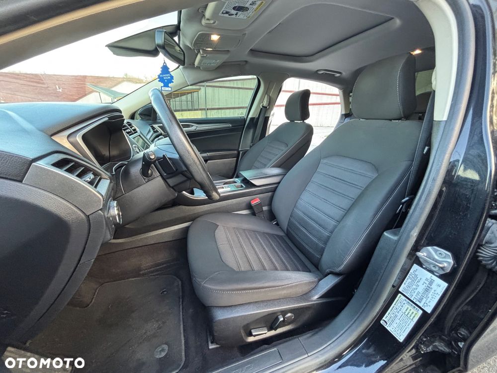 Ford Fusion - 10