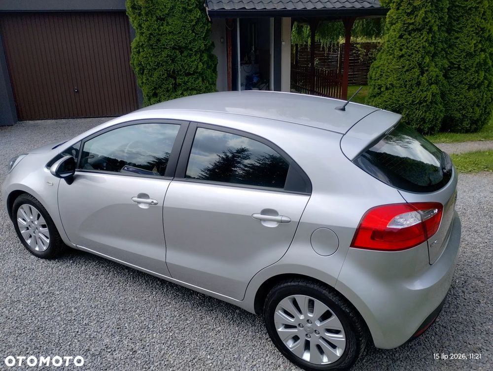 Kia Rio - 13