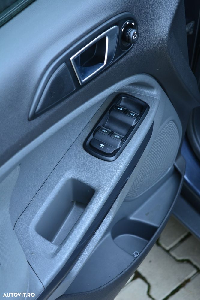 Ford Kuga - 22
