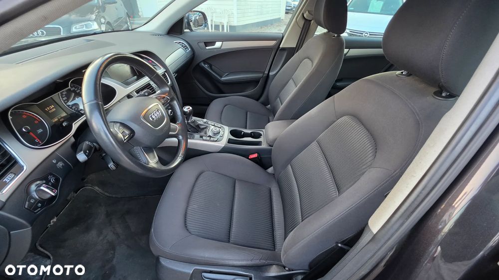 Audi A4 Limousine - 13