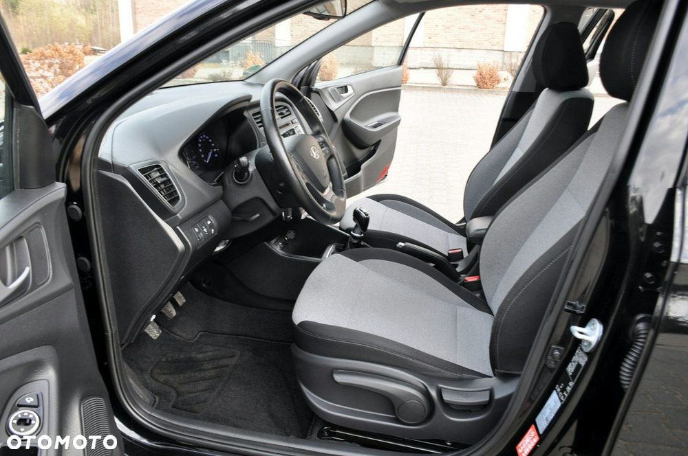 Hyundai i20 - 21