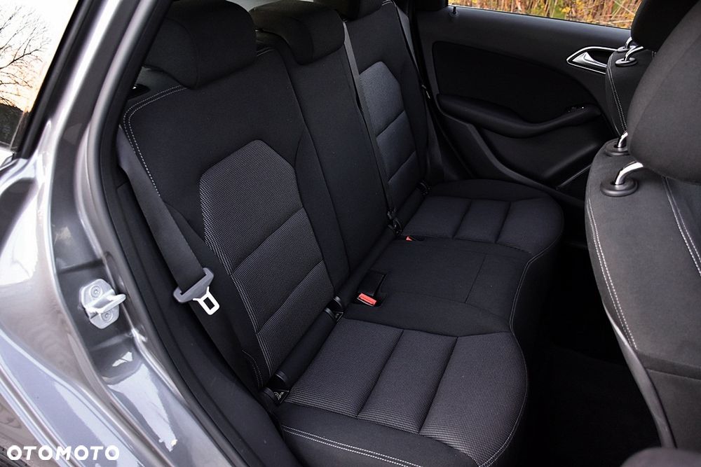 Mercedes-Benz Klasa B 180 BlueEFFICIENCY Edition Style - 34